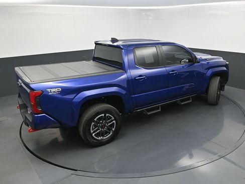 Used 2025 Toyota Tacoma TRD Sport AWD/4WD image 34