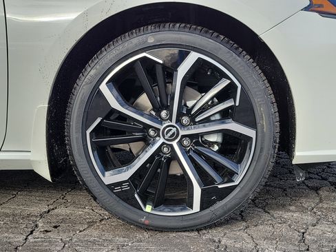 New 2025 Nissan Altima 2.5 SR w/ SR Premium Package image 5