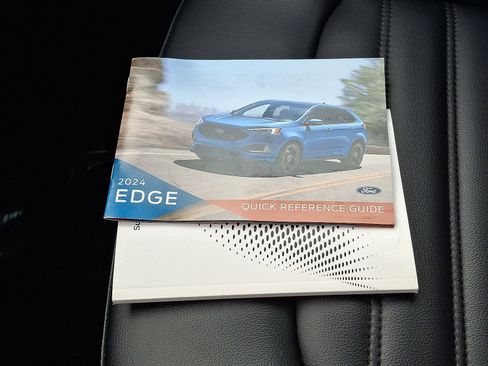 Used 2024 Ford Edge SEL image 28