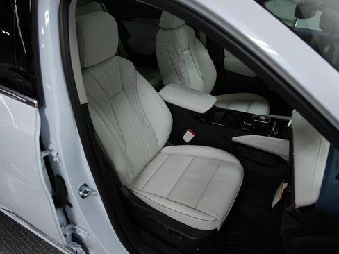 New 2026 Buick Envision Avenir AWD/4WD image 17