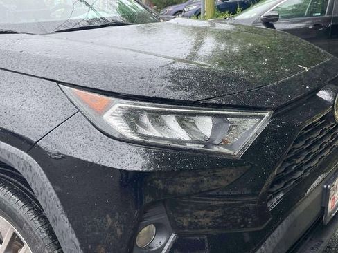Certified 2021 Toyota RAV4 XLE Premium AWD/4WD image 10