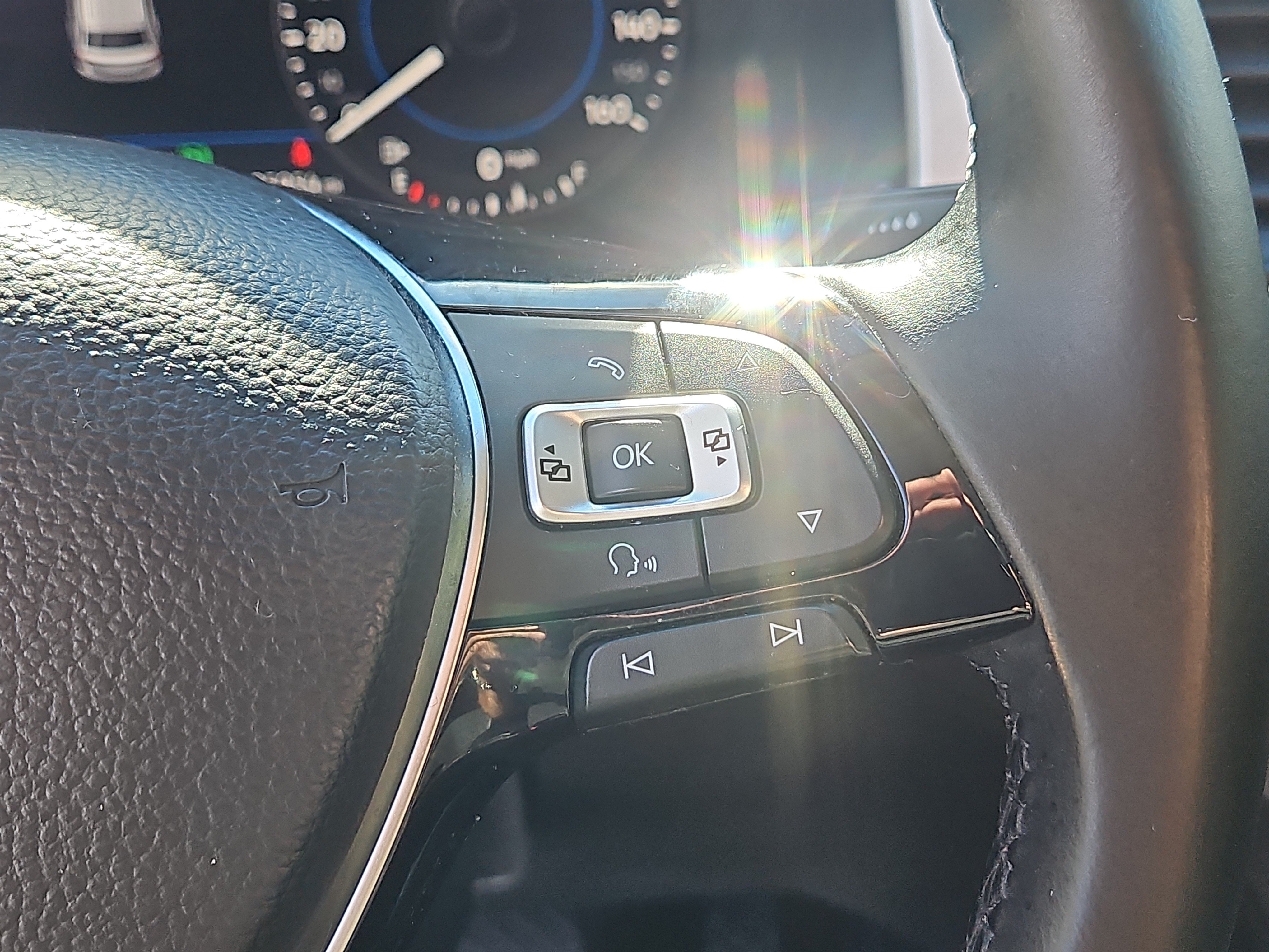 Used 2018 Volkswagen Atlas SEL Premium AWD/4WD image 22