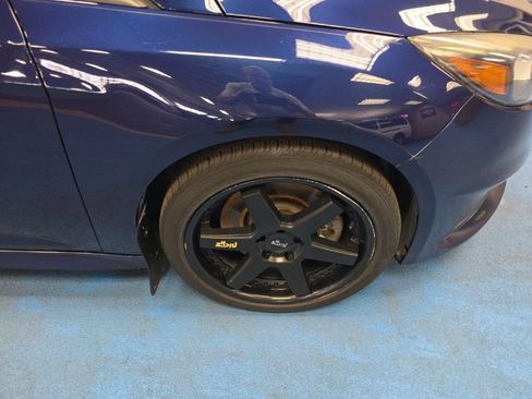 Used 2017 Ford Focus ST FWD image 9