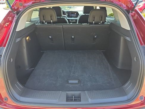 Used 2025 Chevrolet Trax LT w/ LT Convenience Package image 33