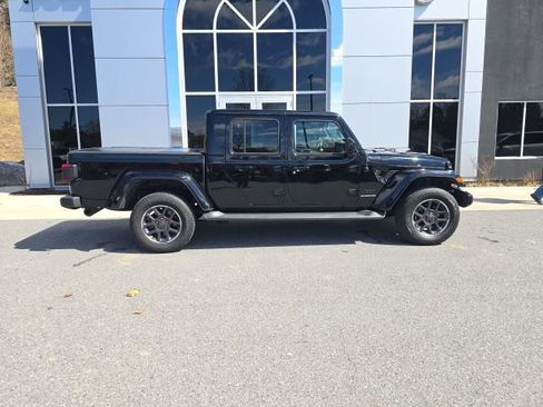 Used 2021 Jeep Gladiator Overland image 7