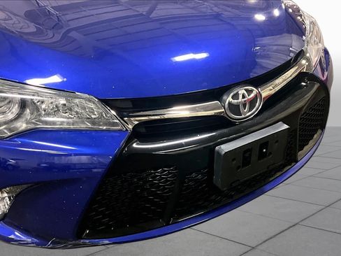 Used 2016 Toyota Camry SE FWD image 30