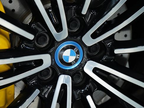 Used 2019 BMW i8 Roadster image 62