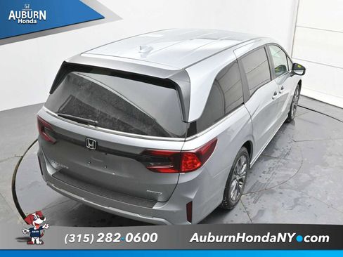 New 2026 Honda Odyssey Touring image 29