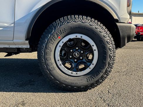 New 2025 Ford Bronco 4-Door w/ Sasquatch Package image 11