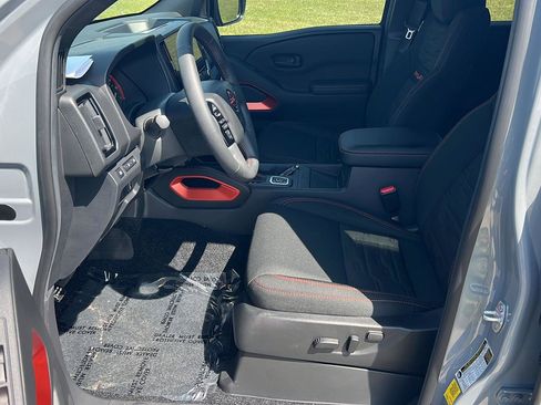 New 2026 Nissan Frontier PRO-4X w/ Pro-4x Convenience Package image 10