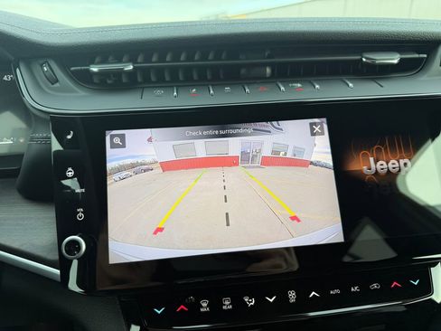New 2026 Jeep Grand Cherokee Altitude AWD/4WD image 28