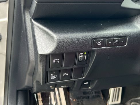 Used 2022 Lexus RC 300 F Sport image 31