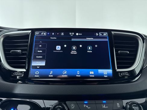 New 2026 Chrysler Voyager LX image 18