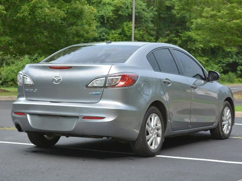 Used 2012 MAZDA MAZDA3 i Grand Touring w/ Tech Pkg FWD image 5