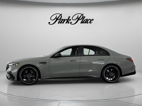 New 2026 Mercedes-Benz E 53 AMG e 4MATIC Sedan image 6