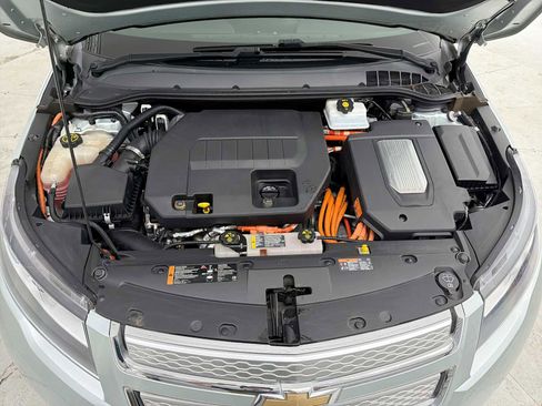 Used 2012 Chevrolet Volt Premium w/ Premium Trim Package FWD image 17
