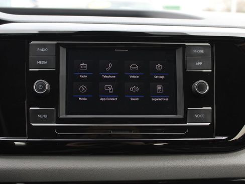 Used 2024 Volkswagen Taos S image 18