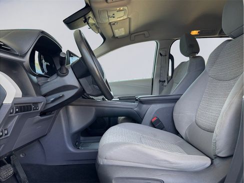 Used 2021 Toyota Sienna LE image 9