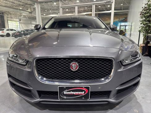 Used 2019 Jaguar XE Prestige AWD/4WD image 23
