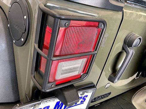 Used 2016 Jeep Wrangler Unlimited Sport image 13