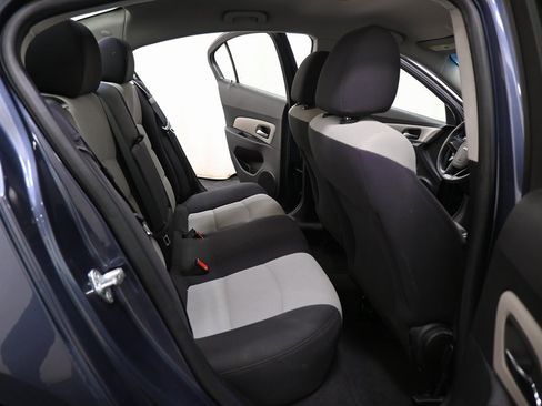 Used 2013 Chevrolet Cruze LS image 18