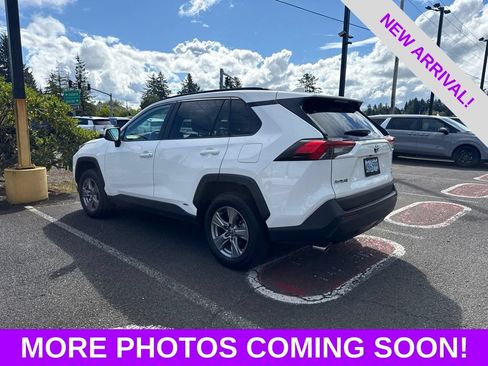 Used 2024 Toyota RAV4 XLE w/ Convenience Package AWD/4WD image 5