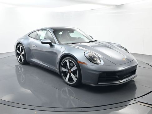 Certified 2025 Porsche 911 Carrera RWD image 17