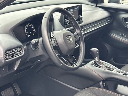 Used 2025 Honda HR-V Sport image 12