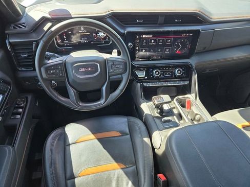 Used 2025 GMC Sierra 1500 AT4 w/ AT4 Premium Package AWD/4WD image 11