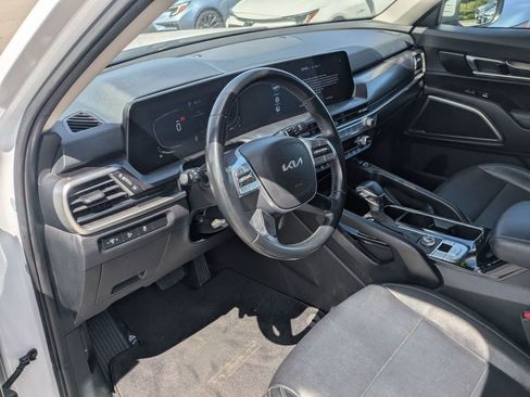 Used 2023 Kia Telluride S FWD image 13