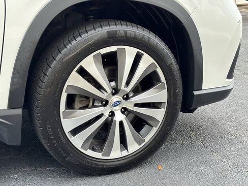 Used 2022 Subaru Ascent Limited w/ Technology Package AWD/4WD image 10