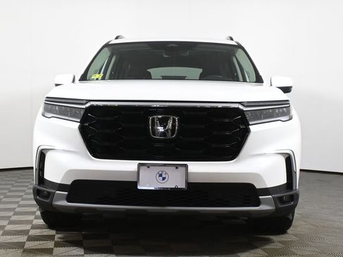 Used 2023 Honda Pilot Touring image 10