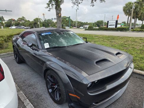 Used 2019 Dodge Challenger SRT Hellcat Redeye image 2