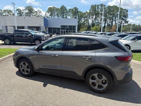 Used 2025 Ford Escape ST-Line Select AWD/4WD image 9