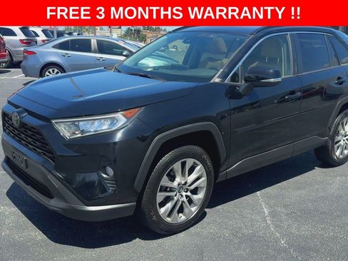 Used 2019 Toyota RAV4 XLE Premium w/ All Weather Liner Package AWD/4WD image 5