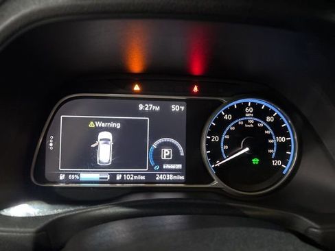Used 2018 Nissan Leaf SV w/ SV Technology Package FWD image 20