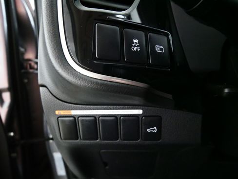 Used 2019 Mitsubishi Outlander SEL AWD/4WD image 26
