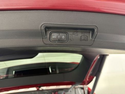 Used 2022 Ford Explorer Platinum w/ Technology Package AWD/4WD image 37