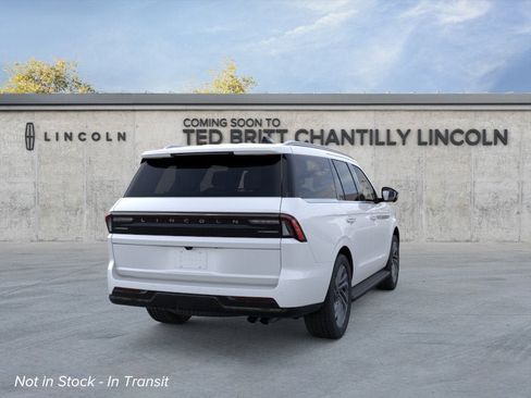 New 2026 Lincoln Navigator Premiere AWD/4WD image 8