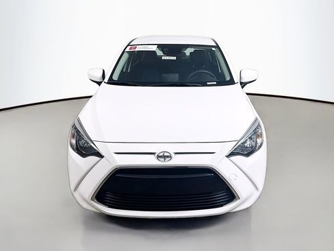 Used 2016 Scion iA FWD image 2