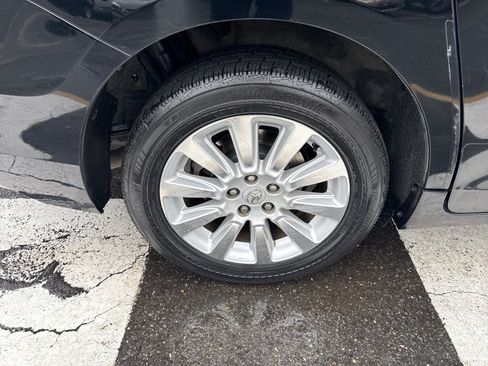 Used 2015 Toyota Sienna XLE AWD/4WD image 11