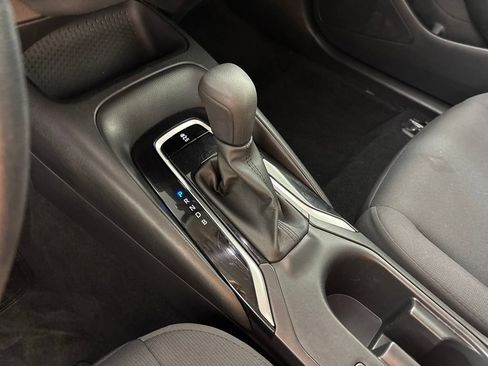 Used 2025 Toyota Corolla LE FWD image 33