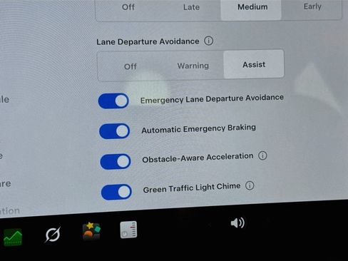 Used 2026 Tesla Model Y AWD image 38