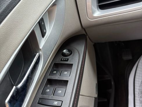 Used 2013 Chevrolet Equinox LT image 17