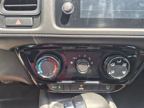 Used 2019 Honda HR-V Sport image 22