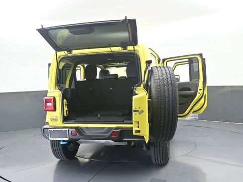 Used 2023 Jeep Wrangler Unlimited Sahara image 81