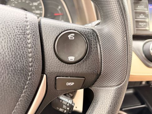 Used 2013 Toyota RAV4 LE image 32