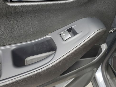 Used 2020 Chevrolet Traverse LT w/ Driver Confidence II Package image 13