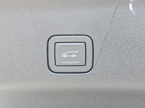 New 2026 Chevrolet Suburban Premier image 16