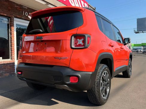 Used 2016 Jeep Renegade Trailhawk AWD/4WD image 4
